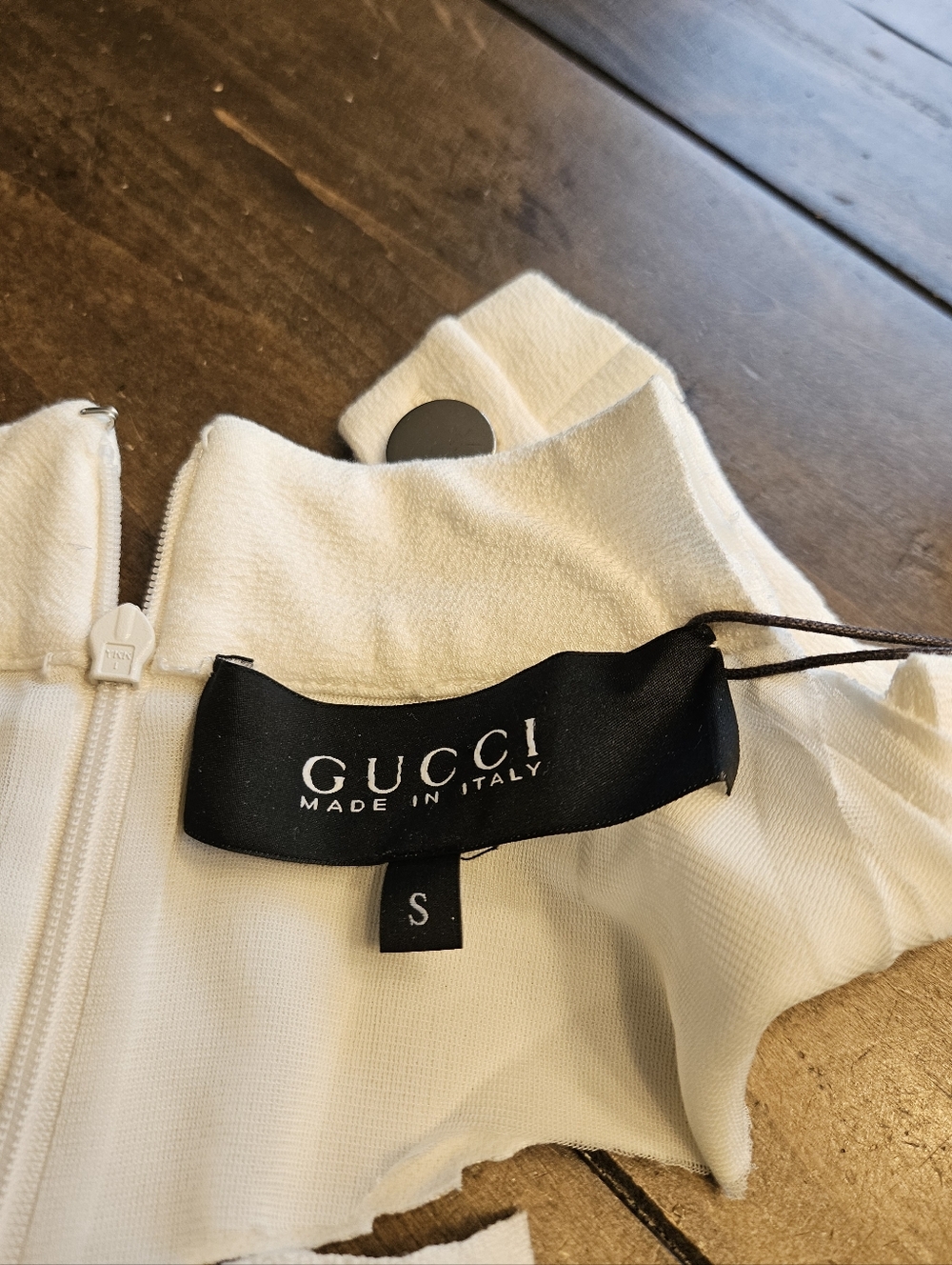 GUCCI Buttons - Picture 3 of 9